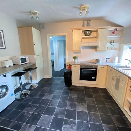 Cottage Style 2 Bedroom Apt In City, Near Utilita Arena & Free Parking เบอร์มิงแฮม ภายนอก รูปภาพ