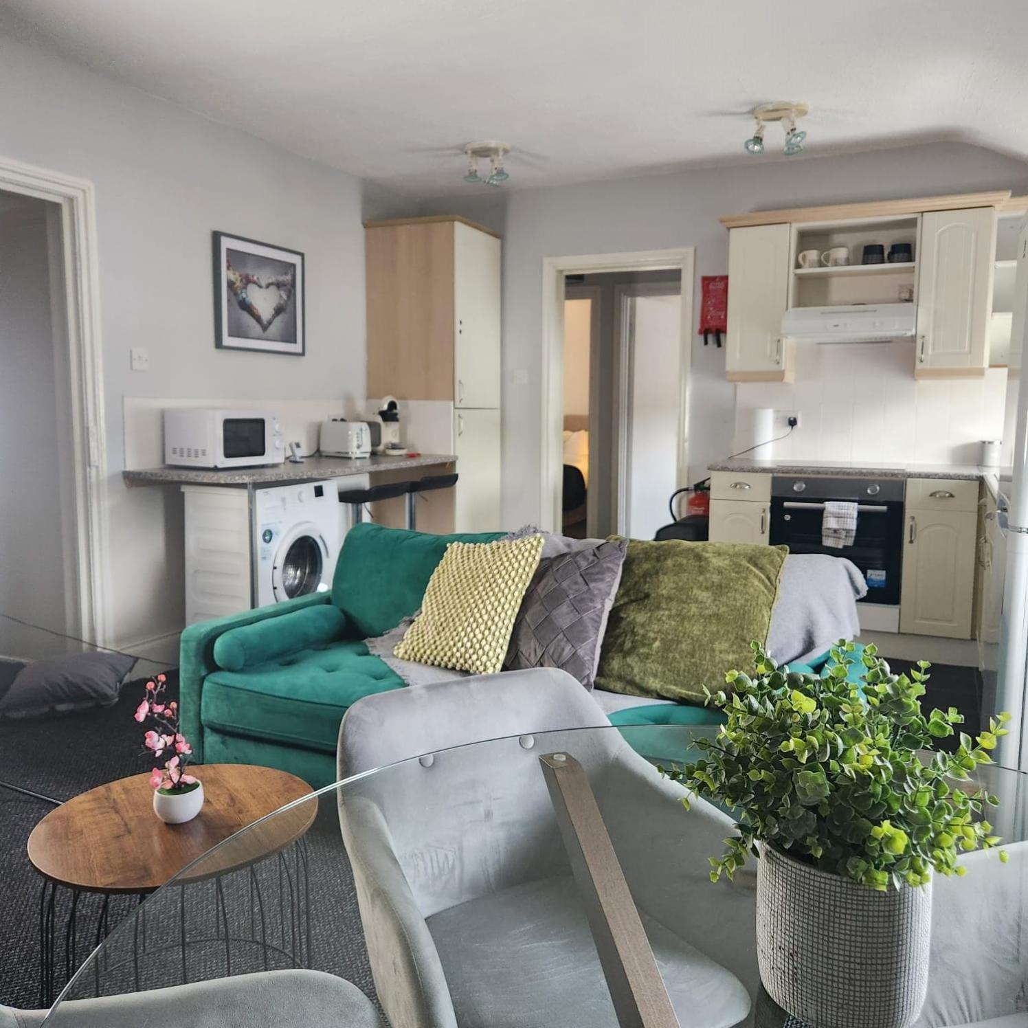 Cottage Style 2 Bedroom Apt In City, Near Utilita Arena & Free Parking เบอร์มิงแฮม ภายนอก รูปภาพ