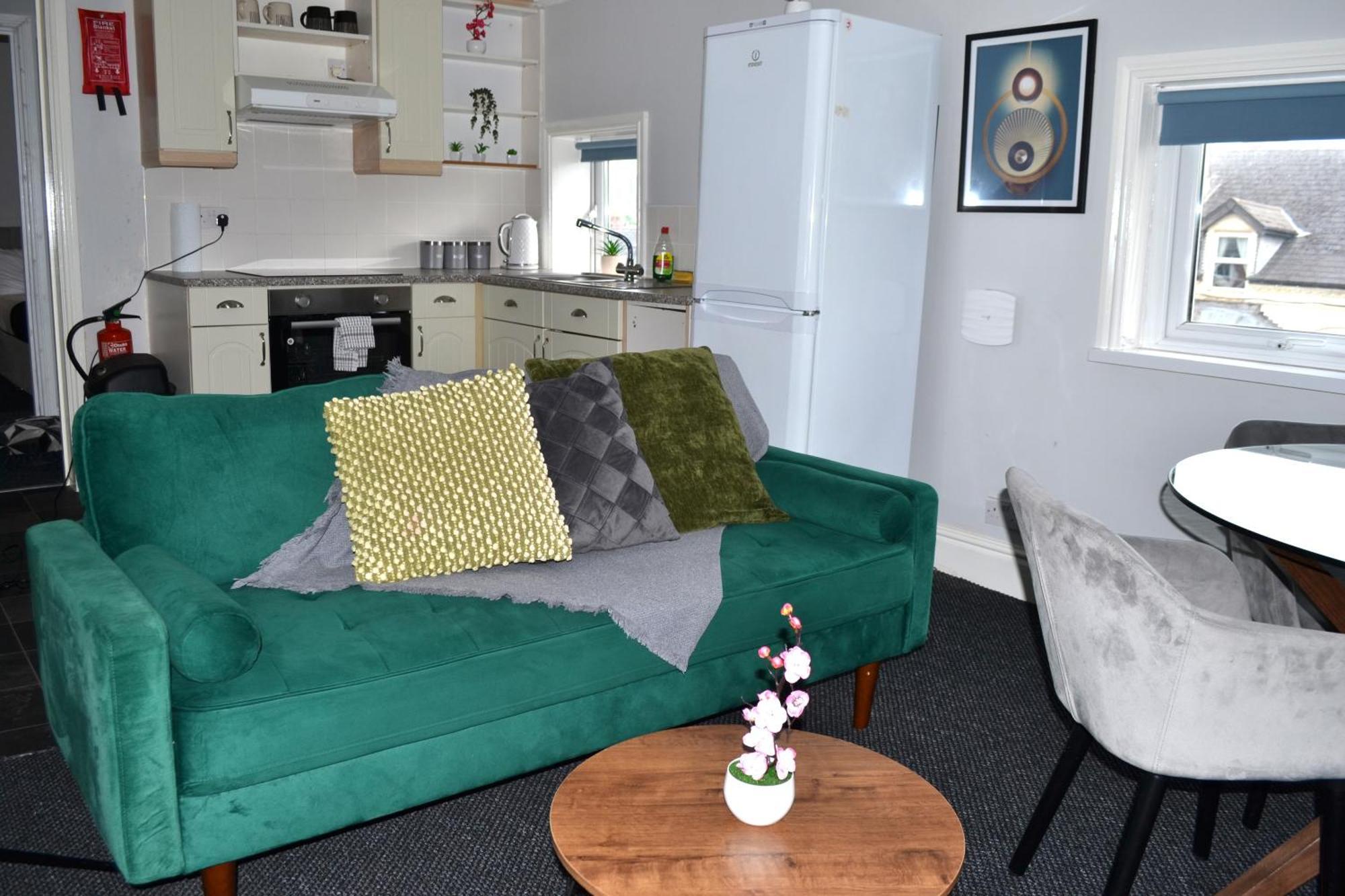 Cottage Style 2 Bedroom Apt In City, Near Utilita Arena & Free Parking เบอร์มิงแฮม ภายนอก รูปภาพ